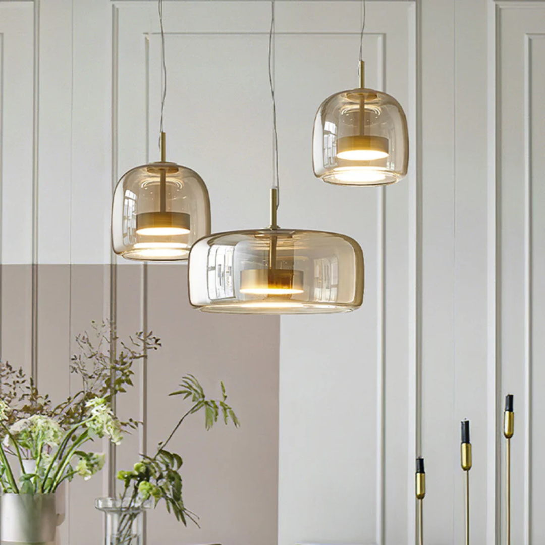Warme verlichting: dimbare retro LED hanglamp, perfect voor ontspannen sfeer.