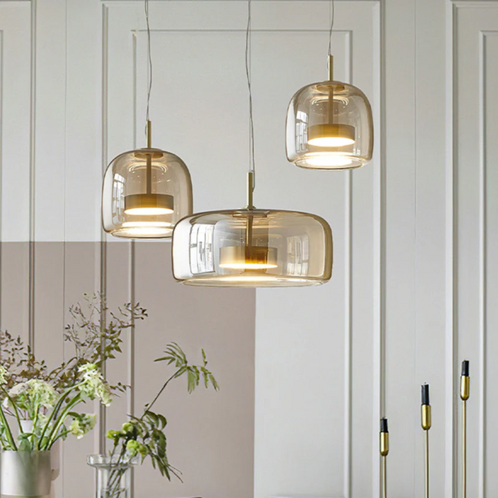 Warme verlichting: dimbare retro LED hanglamp, perfect voor ontspannen sfeer.