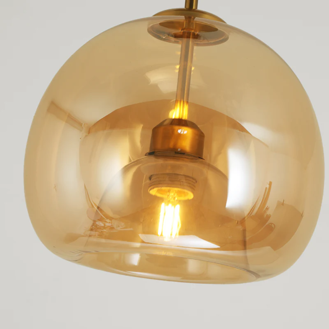 Moderne zwarte ronde LED plafondlamp Aurelia voor sfeervolle binnenverlichting.
