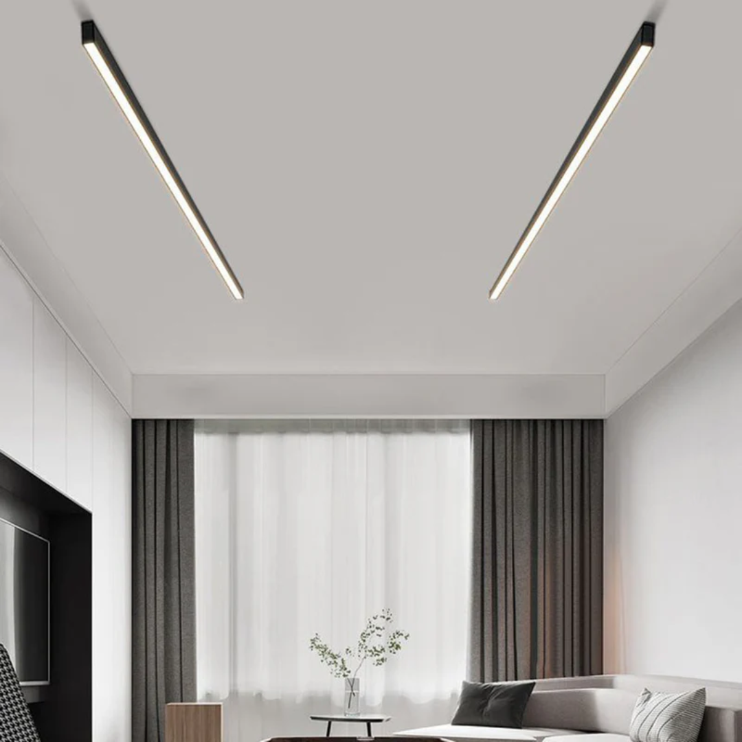 Zijaanzicht van de Stratum industriële LED plafondlamp, slank design voor elke ruimte.