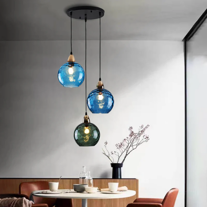 Elegante hanglamp, 3-lichts cascade, ideaal als eyecatcher boven de eettafel.