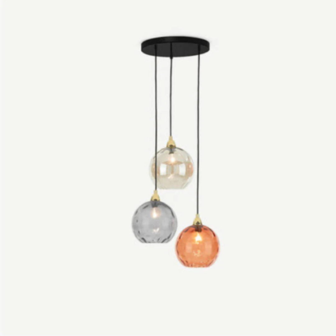 Cluster hanglamp, 3 kappen, cascade stijl, voegt een decoratief element toe aan uw kamer.