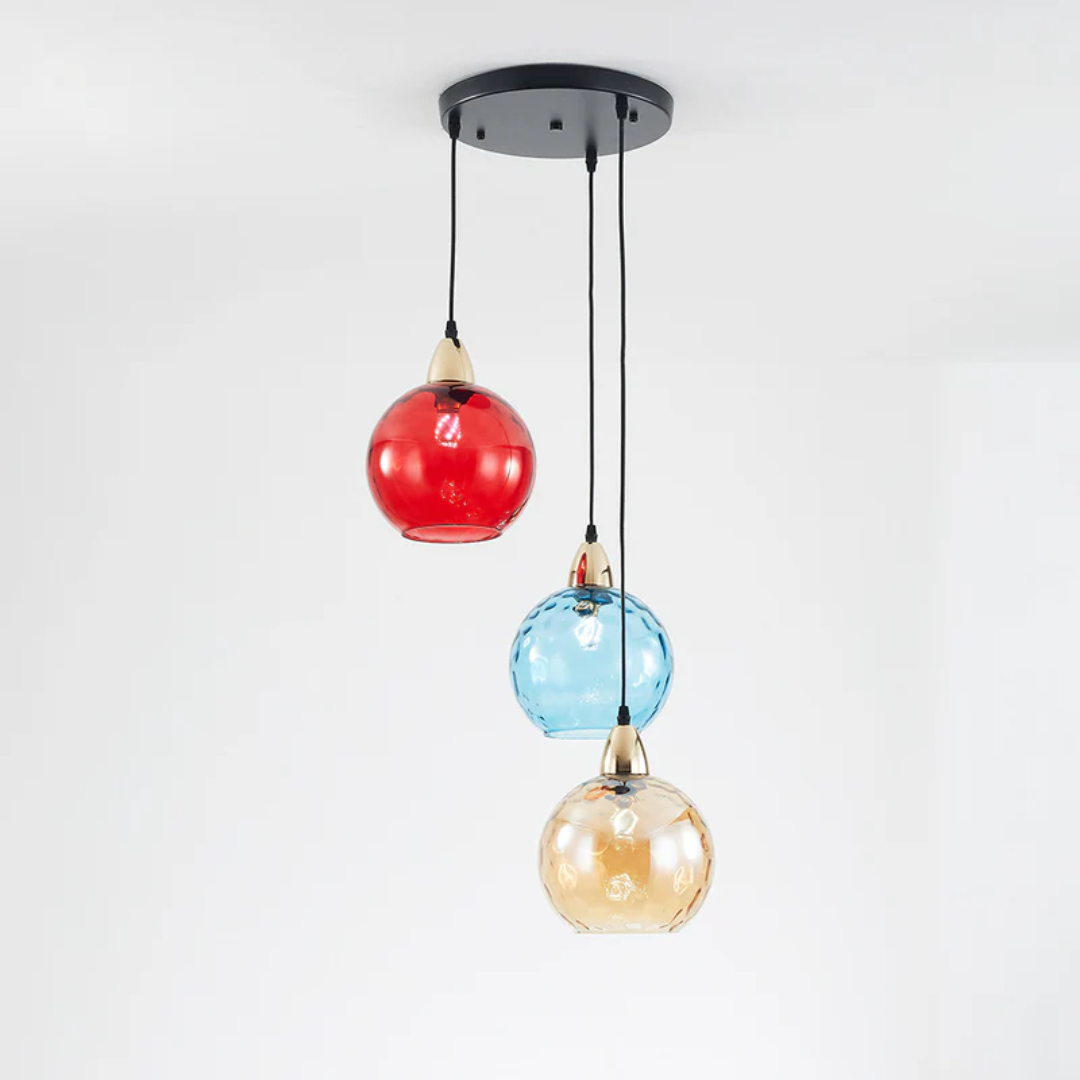 Sfeervolle hanglamp, 3 moderne lampen in cascade opstelling, voor slaapkamer.