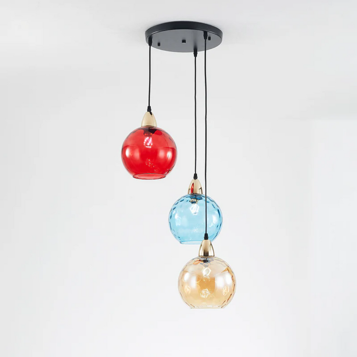 Sfeervolle hanglamp, 3 moderne lampen in cascade opstelling, voor slaapkamer.