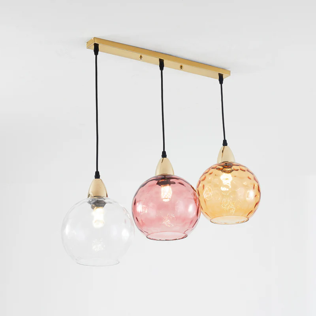 Cluster hanglamp met organisch cascade ontwerp, 3 lampen, voor een warme ambiance.