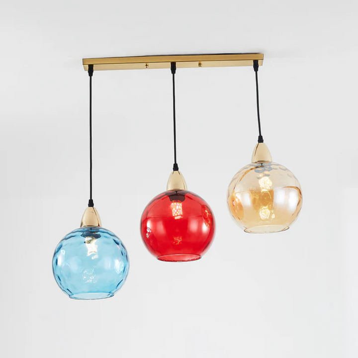 Plafondlamp, modern design, 3 lichtpunten, creëert sfeer in elke kamer.