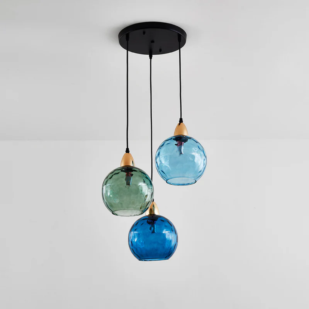 Design plafondlamp met 3 verstelbare lampen; ideaal boven eettafel of in slaapkamer.