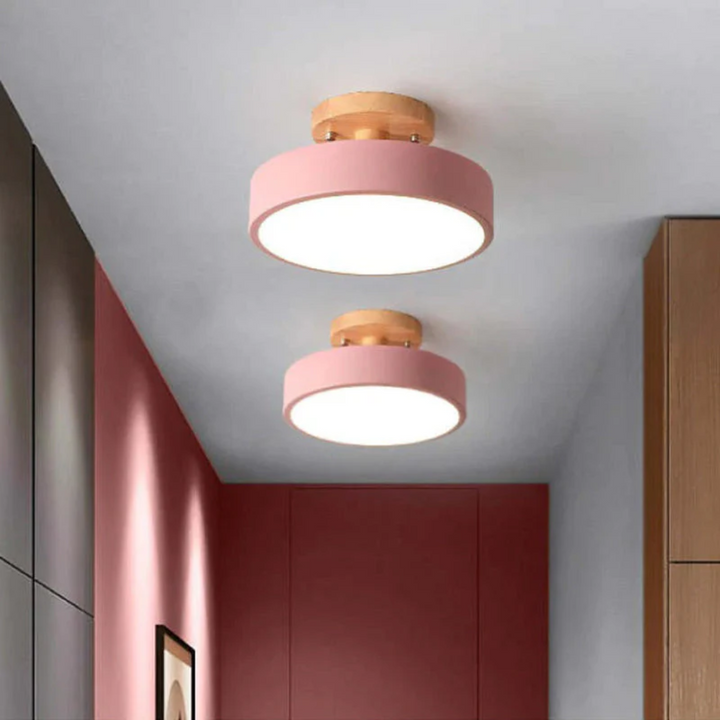 Minimalistische ronde Nova plafondlamp, perfecte LED verlichting voor een rustige sfeer.