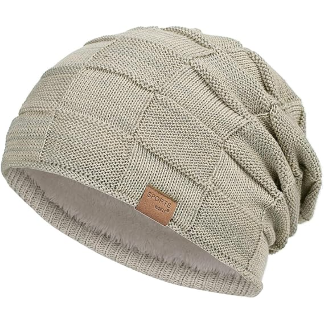 Warme gebreide wintermuts Luca, een comfortabele unisex slouch beanie met zachte fleece. Ideaal voor alle winteractiviteiten.