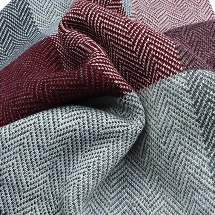 De perfecte winter sjaal voor mannen: Ryan kasjmier. Biedt warmte, zachtheid en een luxe gevoel.