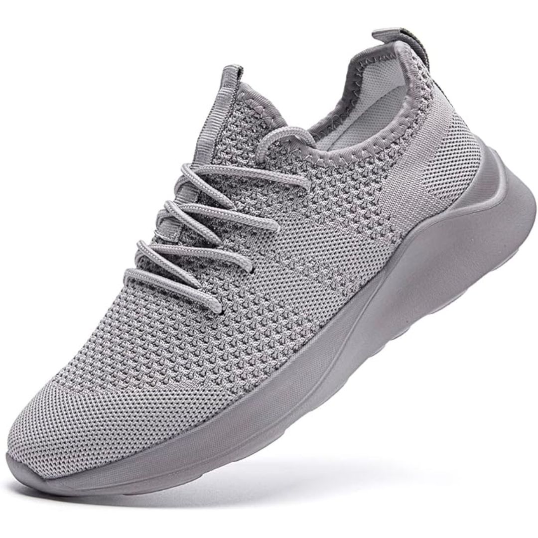 Achteraanzicht Jesse dames fitness schoenen, met subtiel logo en comfortabele hielondersteuning. Licht.