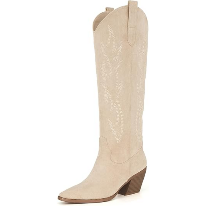 Frontaal beeld van kniehoge geborduurde dames cowboylaarzen, suède look, verkrijgbaar in diverse kleuren.