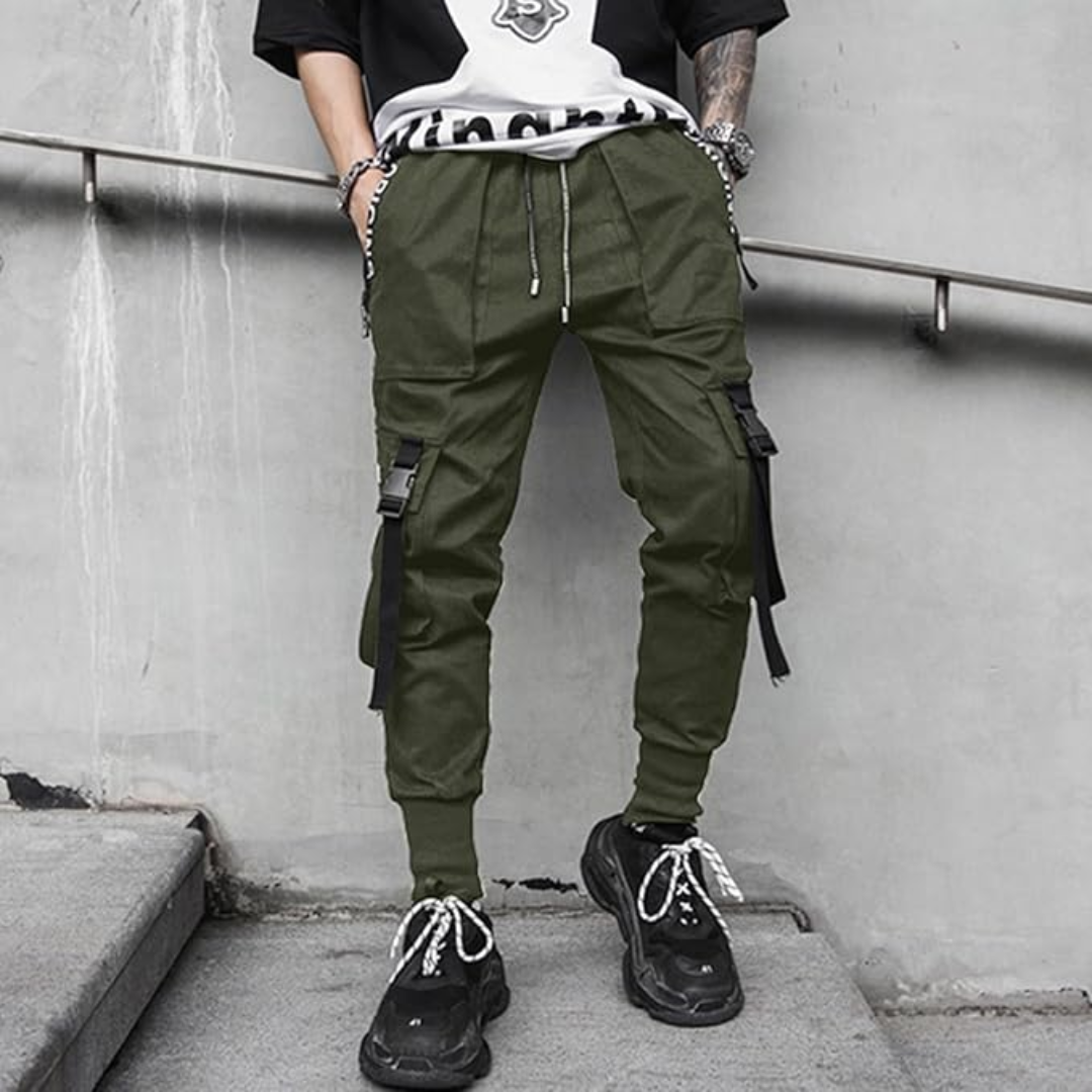 Sportieve heren joggingbroek Robert in techwear stijl, tactisch ontwerp met handige zakken.