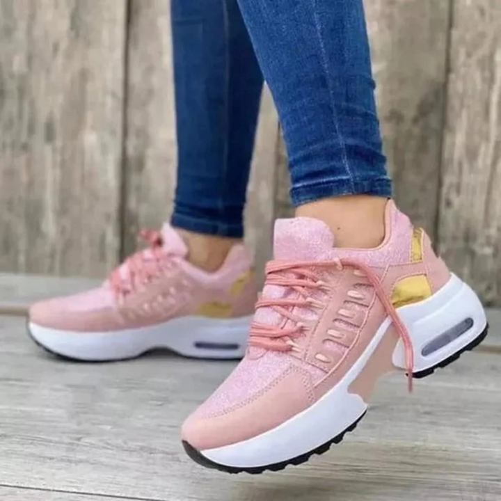 Stijlvolle casual schoenen met extra brede pasvorm, bieden optimaal comfort en ondersteuning.