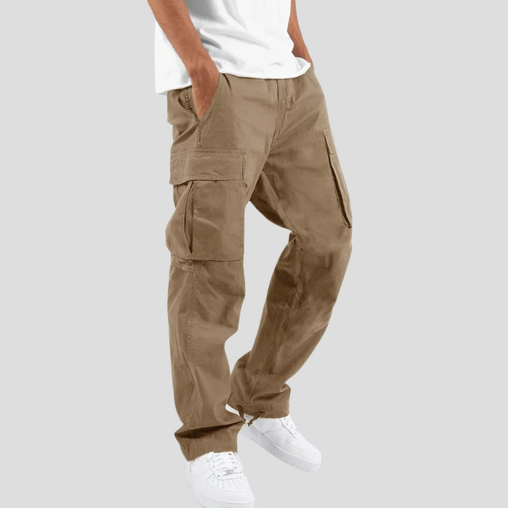 Heren cargobroek van comfortabele katoenmix, ideaal voor alledaags casual gebruik. Praktisch en stijlvol.