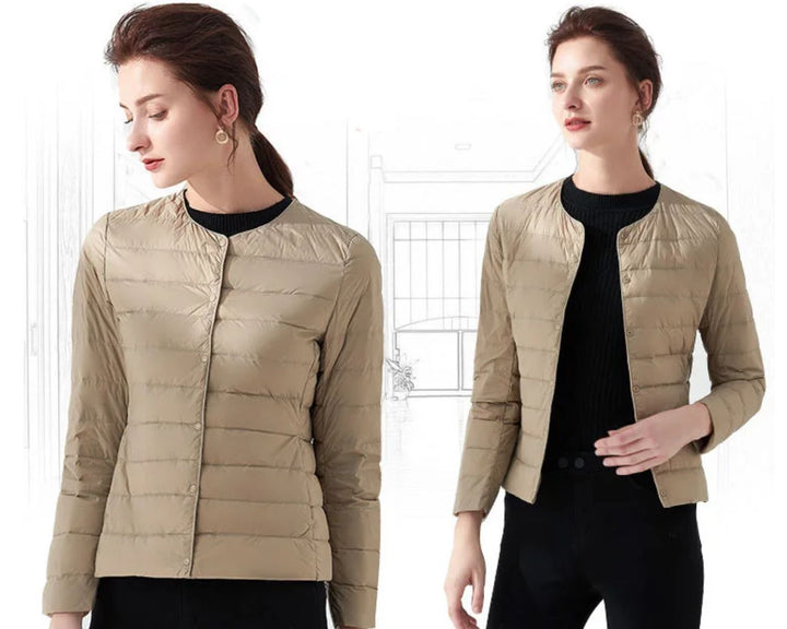 Compact opvouwbaar dames donsjack, licht en warm voor onderweg. Ideale wintermode voor dames.