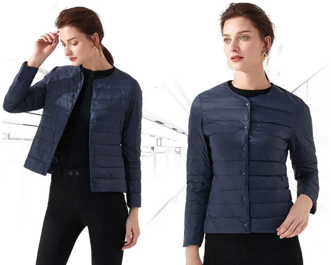 Modieus rood dames donsjack, lichtgewicht en warm. Perfecte winterjas voor een levendige outfit.