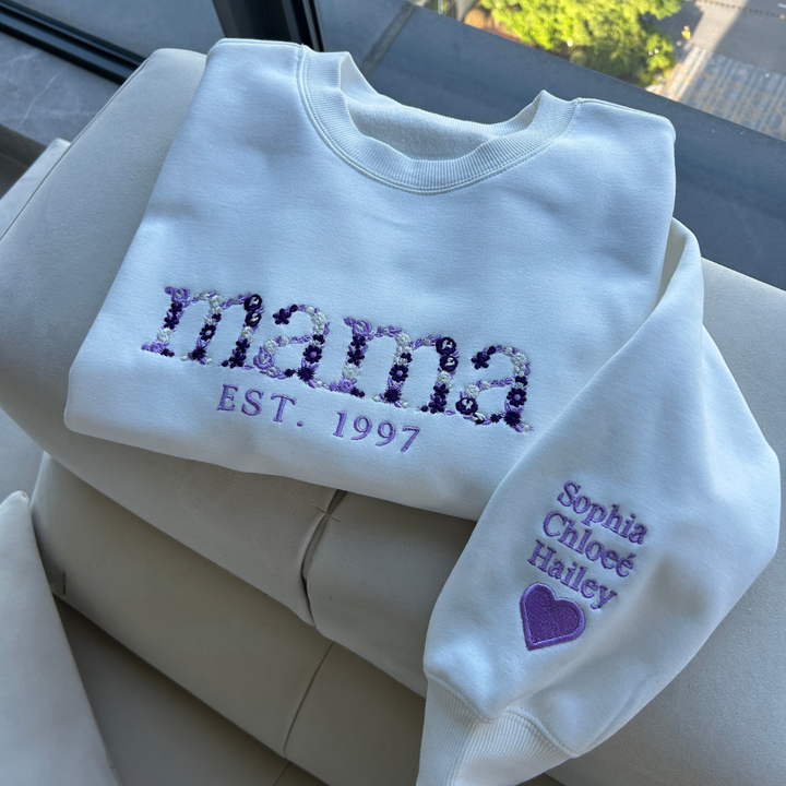 Dames gepersonaliseerde 'Mama' hoodie of sweatshirt, een bijzonder en comfortabel Moederdag geschenk.