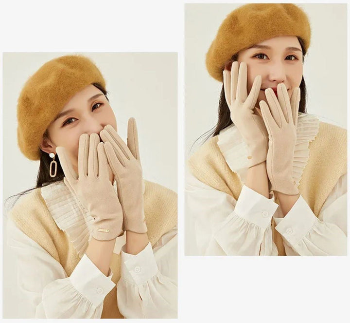 Luxe suède dameshandschoenen, een perfect cadeau voor winterse warmte en stijl.