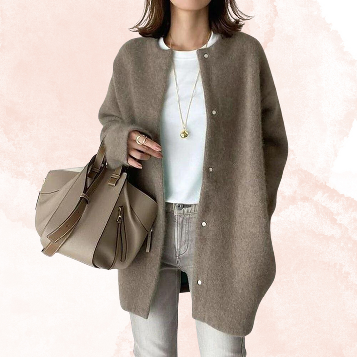 Trendy damesvest, oversized model, perfect voor een veelzijdige look. Lange mouwen knitwear, comfortabel en modieus.