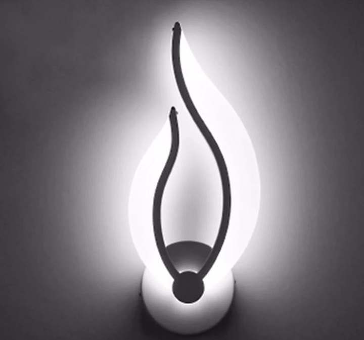 Sfeervolle LED vlam lamp, energiezuinige binnenverlichting met realistisch vlam effect voor gezellige decoratie.