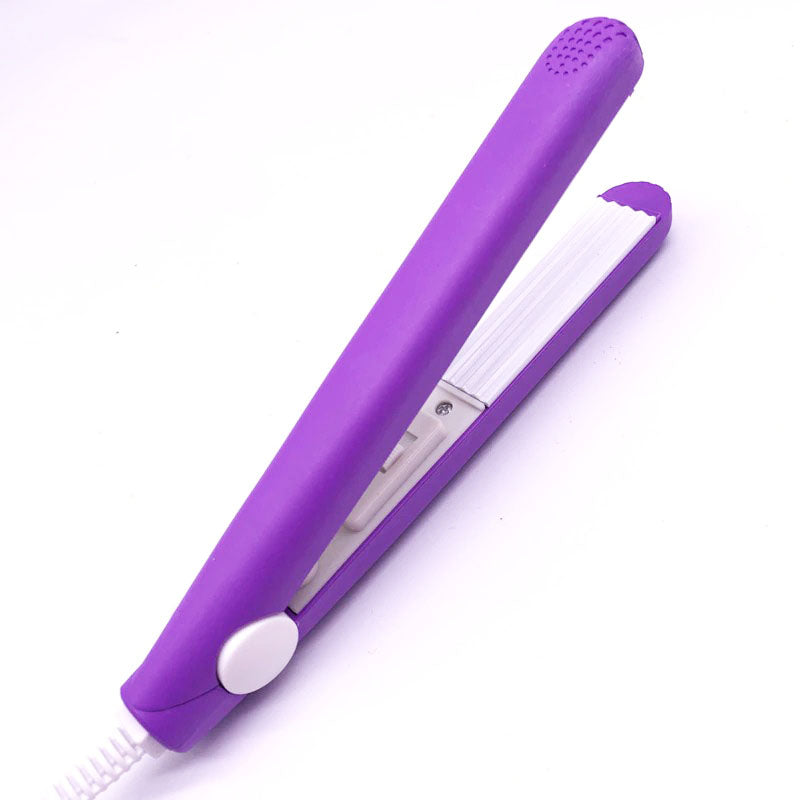 Gebruiksvriendelijke mini haarstyler voor dames met eenvoudige bediening; compact, snel en veilig in gebruik.
