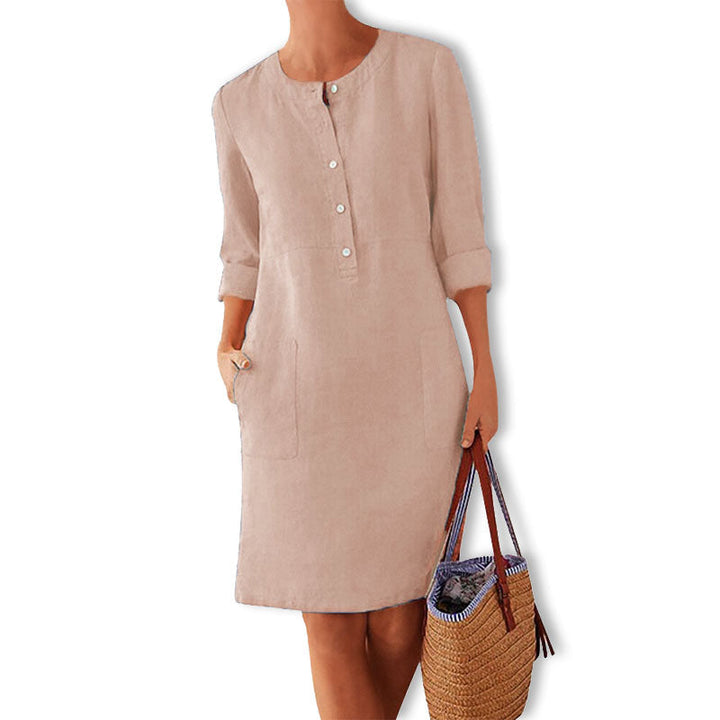 Jurk Adelle voor dames, modern en ademend, perfect voor een stijlvolle zomerlook.