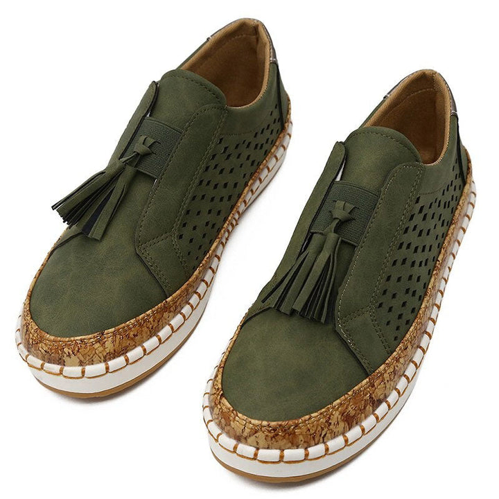 Zwarte unisex instappers, ideaal voor dagelijks comfort en casual stijl, makkelijk aan.