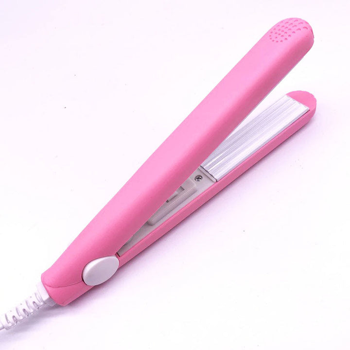Verpakking van de mini haarstyler voor dames: snelle, veilige en perfect gestylde haarstyling op reis.