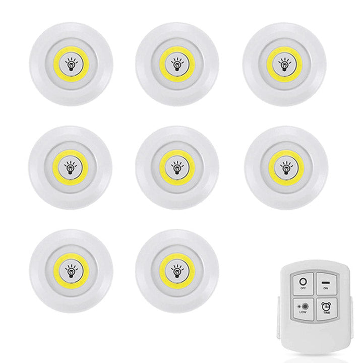 Dimbare LED lamp accentueert een decoratief object, creëert sfeervolle interieurverlichting. Met afstandsbediening.