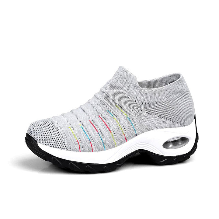 Lichtgewicht FeetyGO instappers voor dames. Ergonomisch design voor comfortabel en pijnvrij lopen.