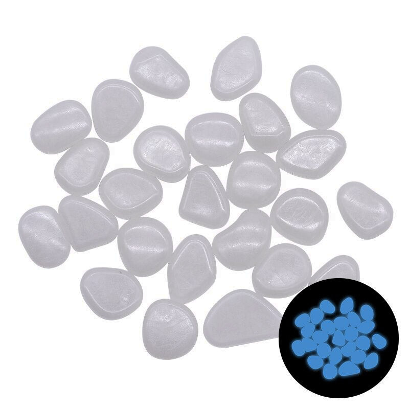 Blauwige glow stones die een magische gloed geven, perfect voor vijver- of padverlichting.