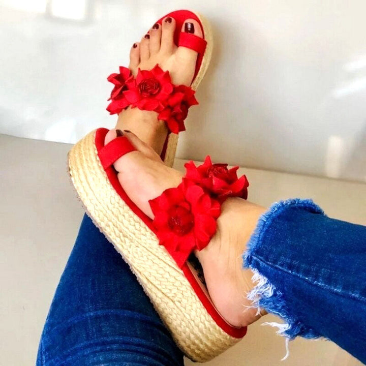 Praktische en elegante dames sandalen met bloemenaccent, een must-have voor zomerse mode en comfort.