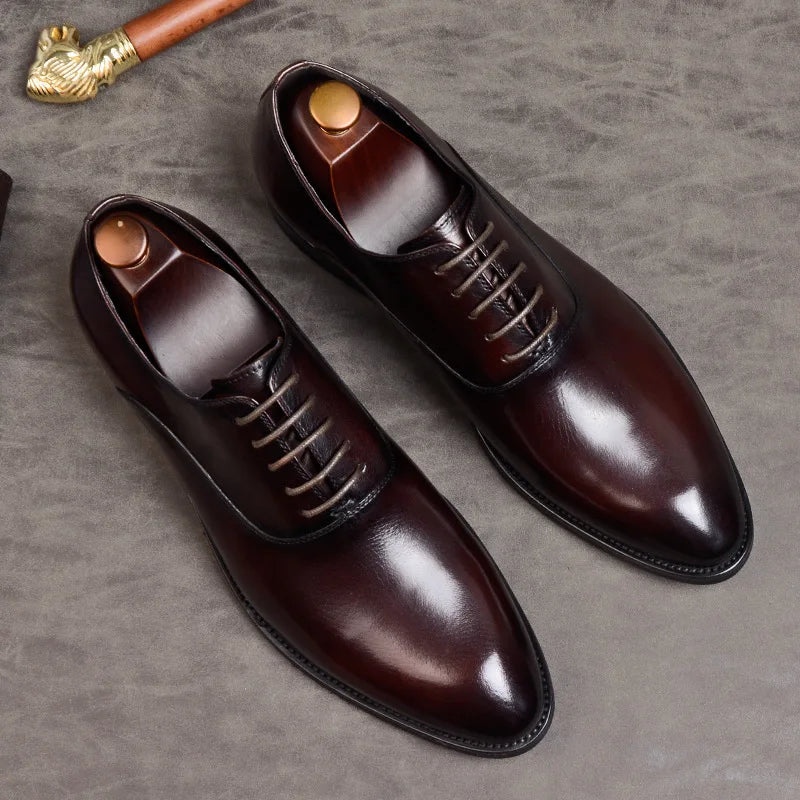Verfijnde en comfortabele klassieke Oxford herenschoenen, geschikt voor een stijlvolle zakelijke look.