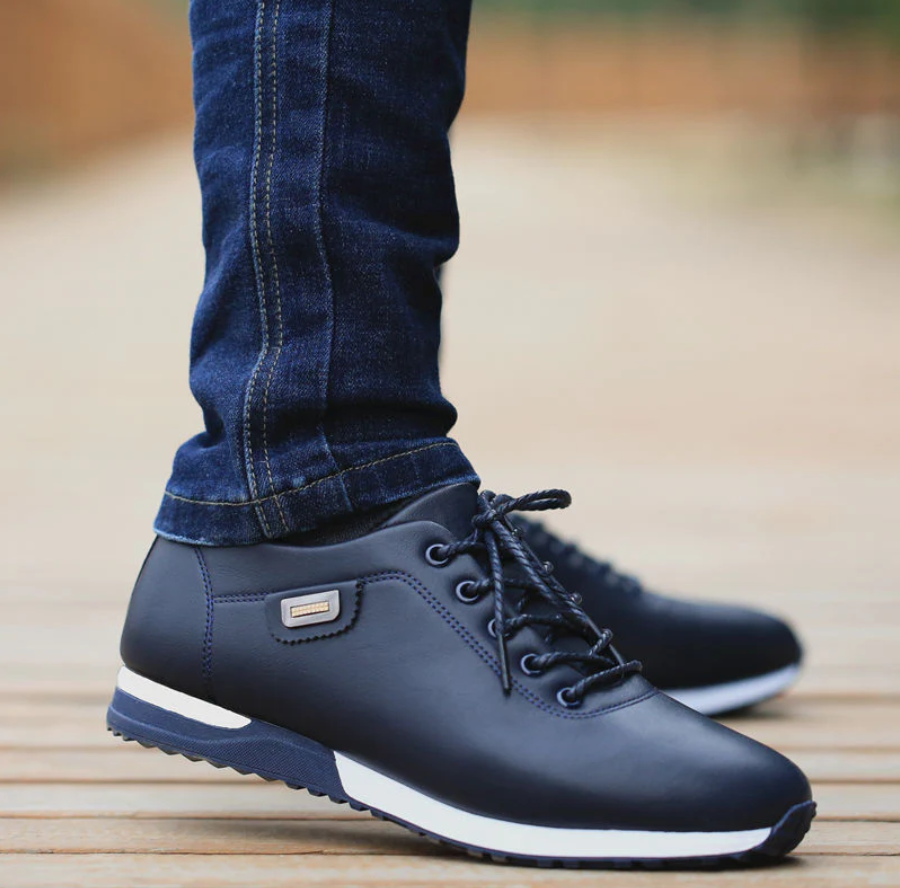Comfortabele heren sportsneakers, ideaal voor casual outfits. Modieuze schoenen die stijl en comfort bieden aan voeten.