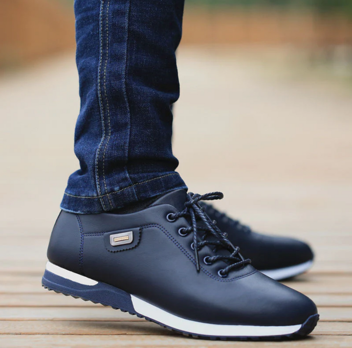 Comfortabele heren sportsneakers, ideaal voor casual outfits. Modieuze schoenen die stijl en comfort bieden aan voeten.