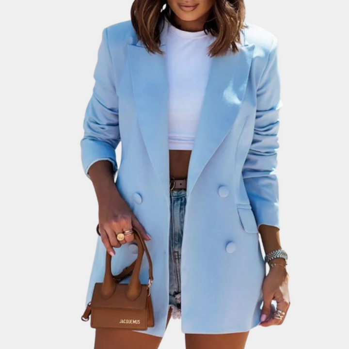 Moderne damesblazer met verfijnde details, geschikt voor zowel formele als casual damesmode. Stijlvol & chic.