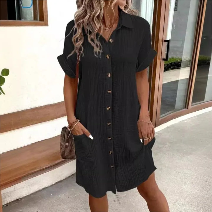 Stijlvolle mini jurk voor dames met een modern kraagje en praktische zakken, comfortabel en chic.