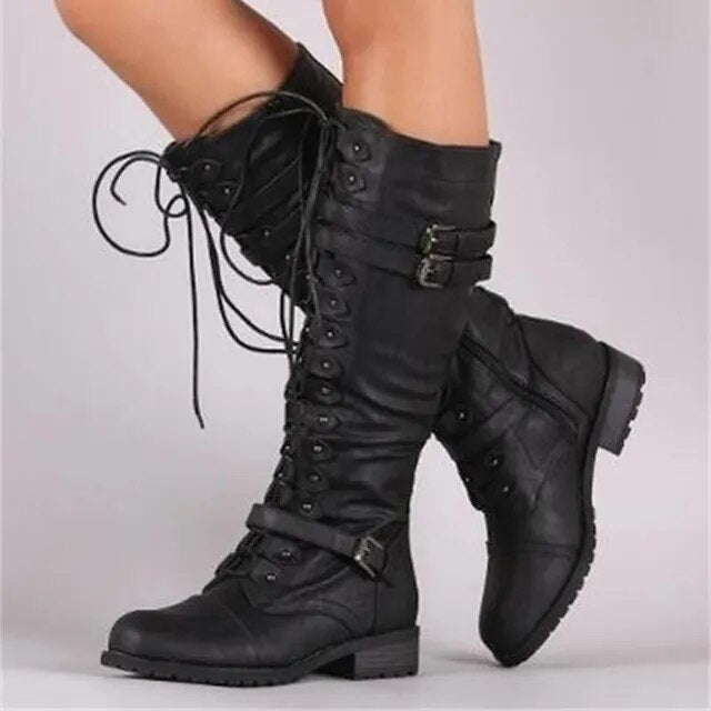 Comfortabele retro dames veterlaarzen, model Bella, met stevige zool en gesp. Duurzame winterlaarzen voor dames.