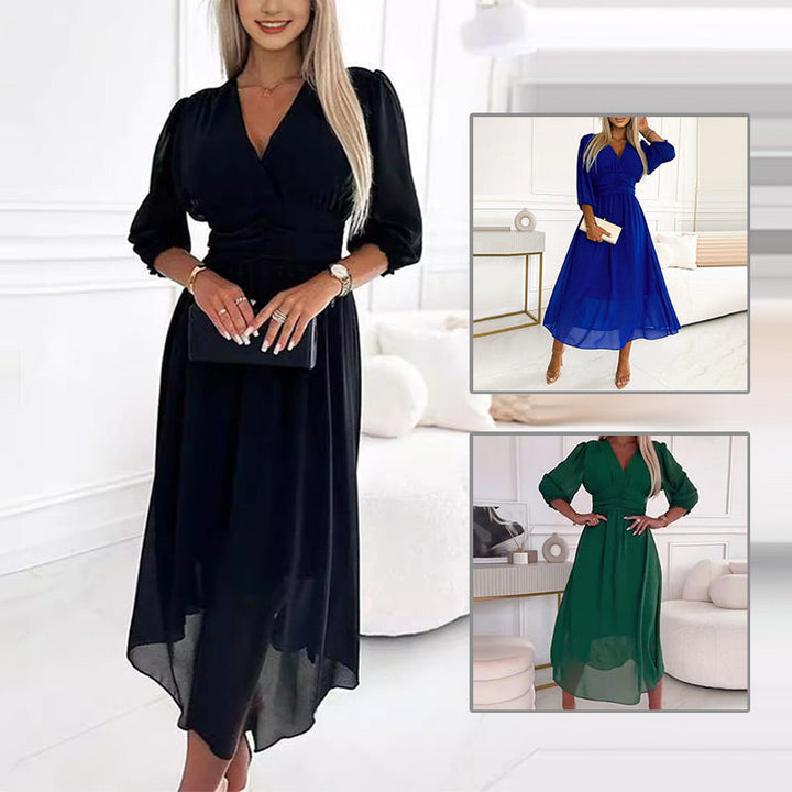 Lichtgewicht dames zomerjurk met verfijnde pasvorm. Comfortabele midi lengte, ideaal voor casual gelegenheden.