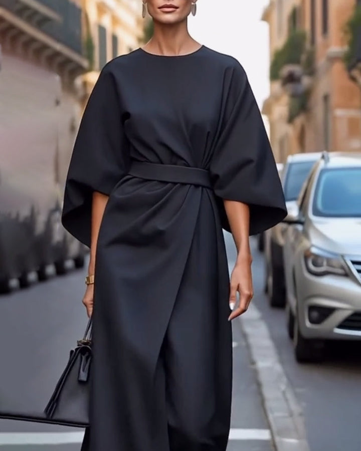 Chique groene midi jurk voor vrouwen met elegante driekwart mouwen en modieuze riem. Veelzijdig voor elk seizoen.