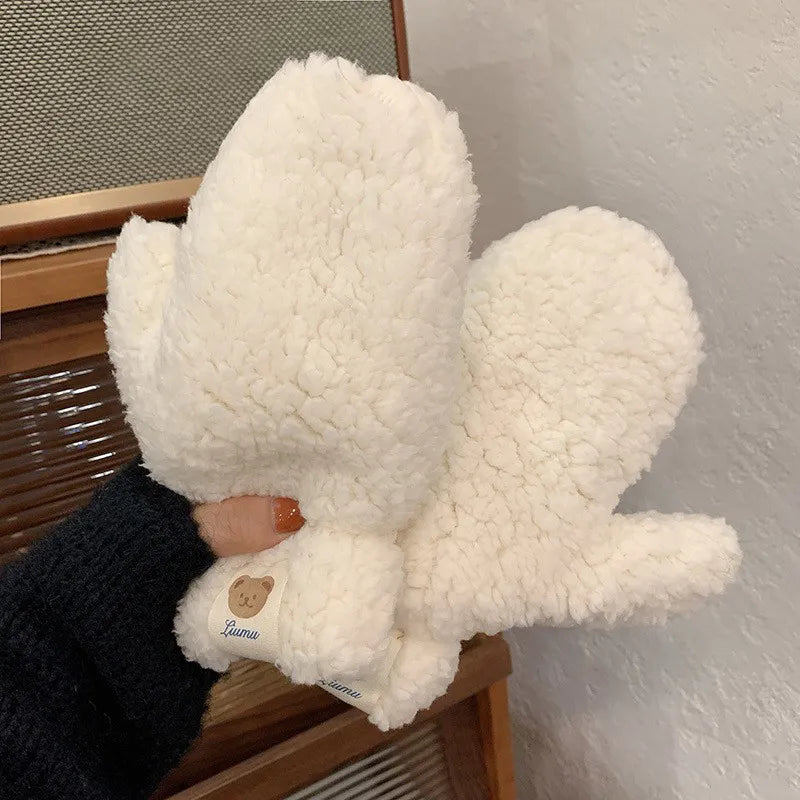 Comfortabele en warme teddy wanten voor dames. Ideaal voor dagelijks wintergebruik.