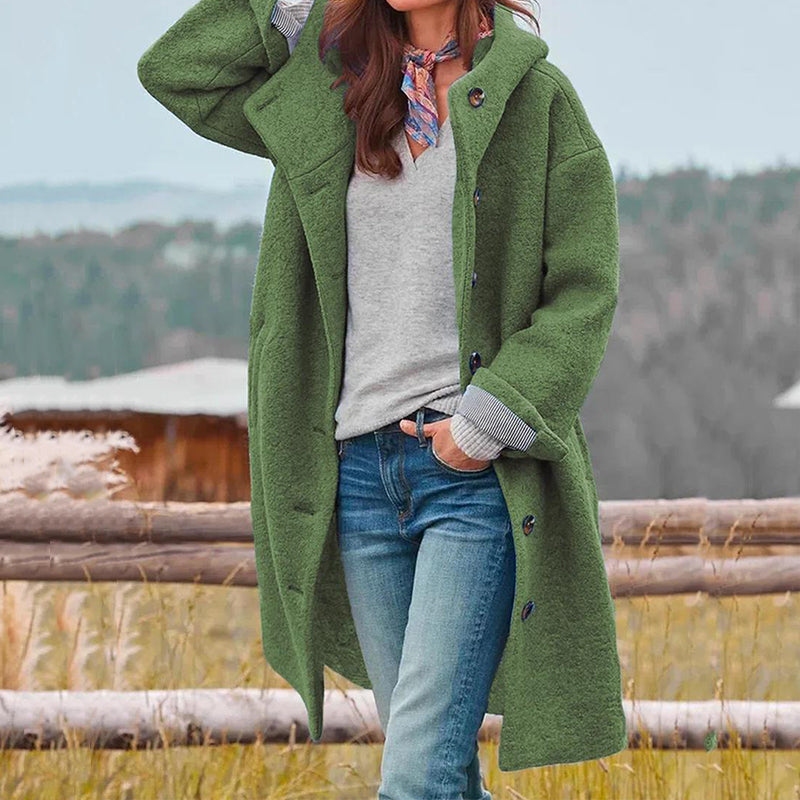 Luxe dames manteljas met capuchon, losvallend en elegant, perfect als lange winterjas met knoopsluiting.