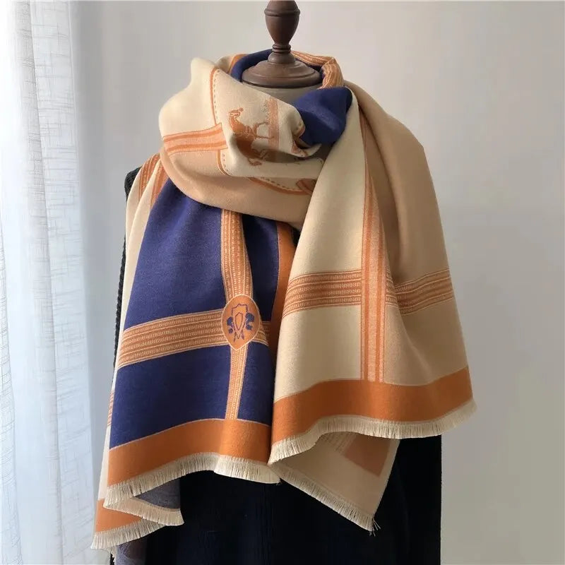 Dames kasjmier sjaal Ruby, warm en stijlvol accessoire voor de winter. Luxe rode omslagdoek voor modebewuste vrouwen.