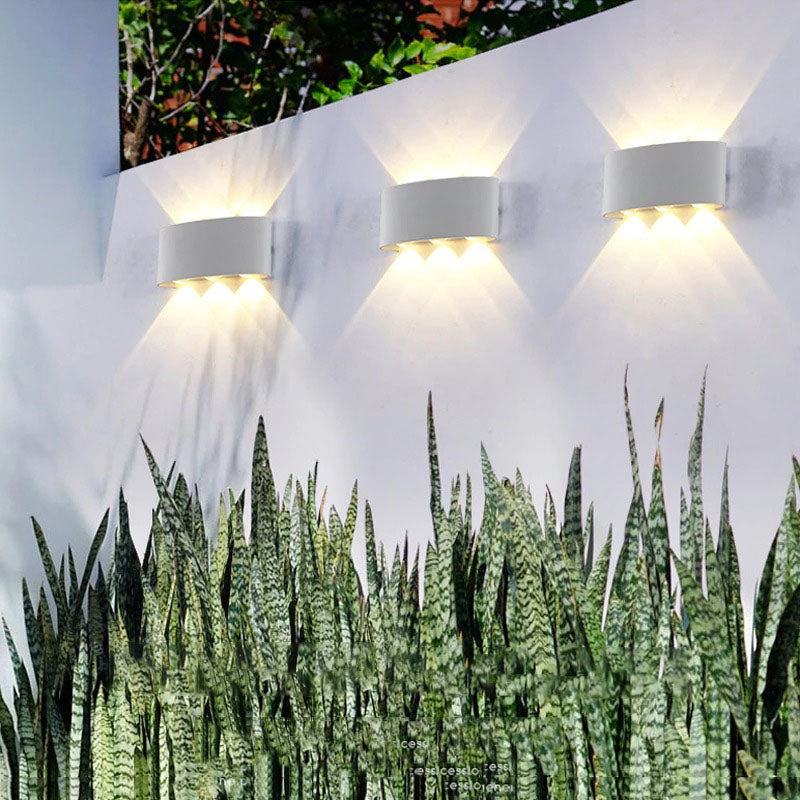 Strakke LED buitenverlichting, aluminium, waterdicht IP65, voor gevels en entrees.
