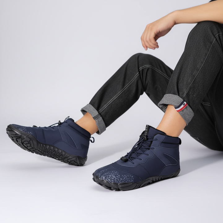 Veelzijdige unisex waterafstotende laarzen met warme voering, antislip en comfortabel voor winteractiviteiten.