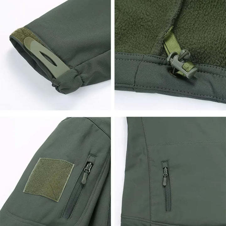 Zijaanzicht van een functionele heren softshell jas, waterdicht met capuchon en ritszakken.