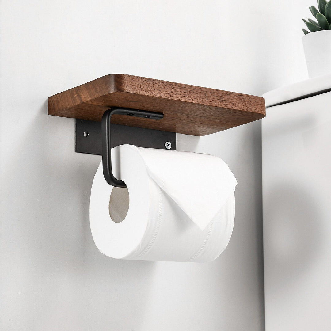 Houten toiletrolhouder met geïntegreerde telefoonhouder voor moderne badkamer of wc. Praktisch en stijlvol design.