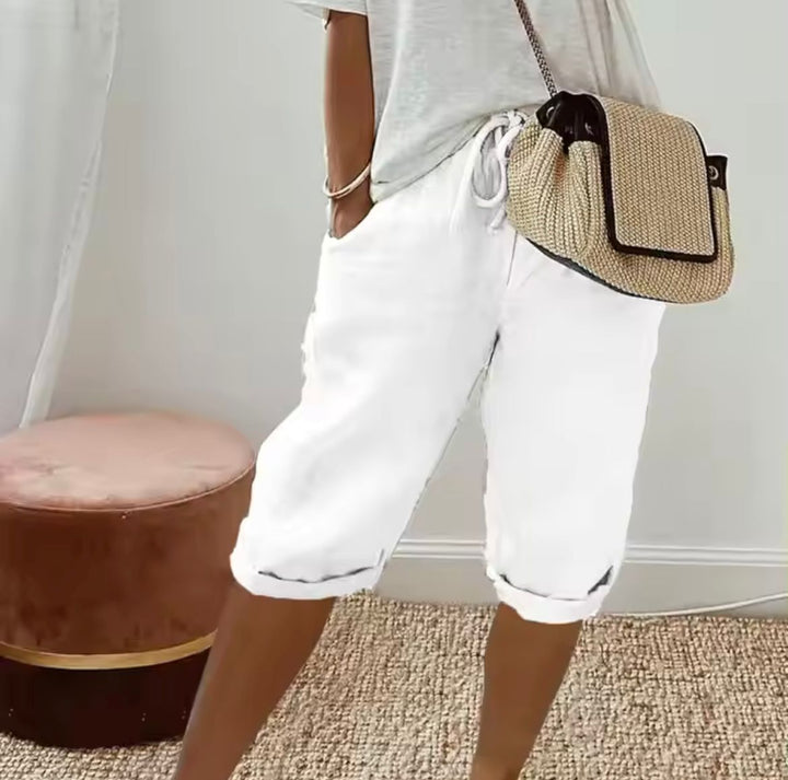 Elegante luchtige dames zomerbroek, biedt optimaal comfort voor elke zomerse gelegenheid.