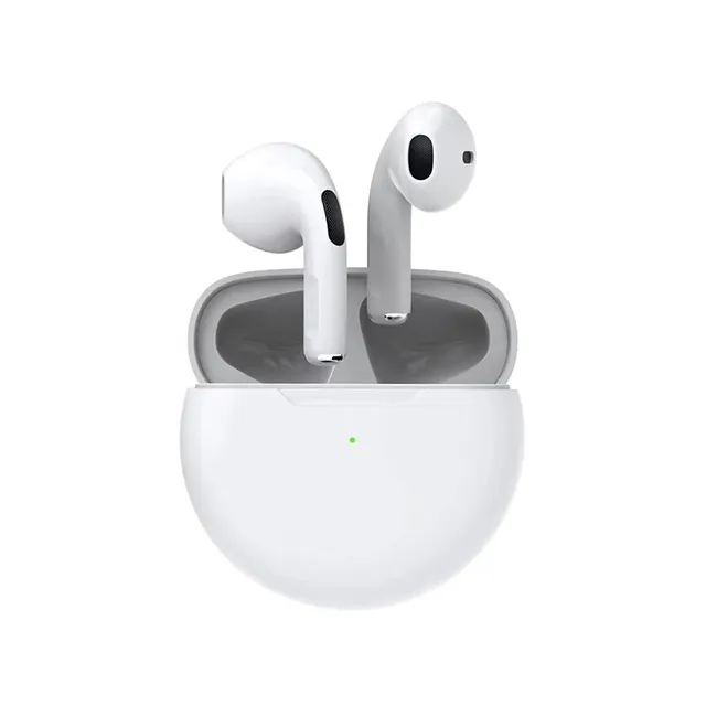 Persoon geniet van muziek met comfortabele draadloze in-ears, handsfree en superieure geluidskwaliteit.